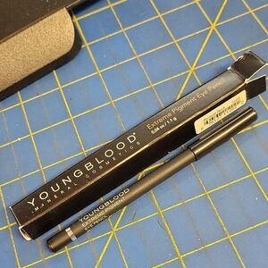 Youngblood Extreme Pigment Eye Pencil Blackest Black 1.1g New On Box